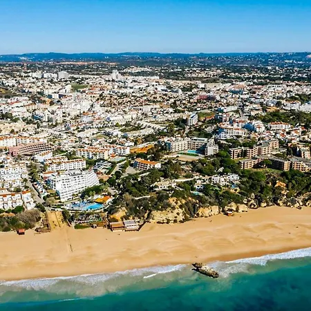 Vila De La *